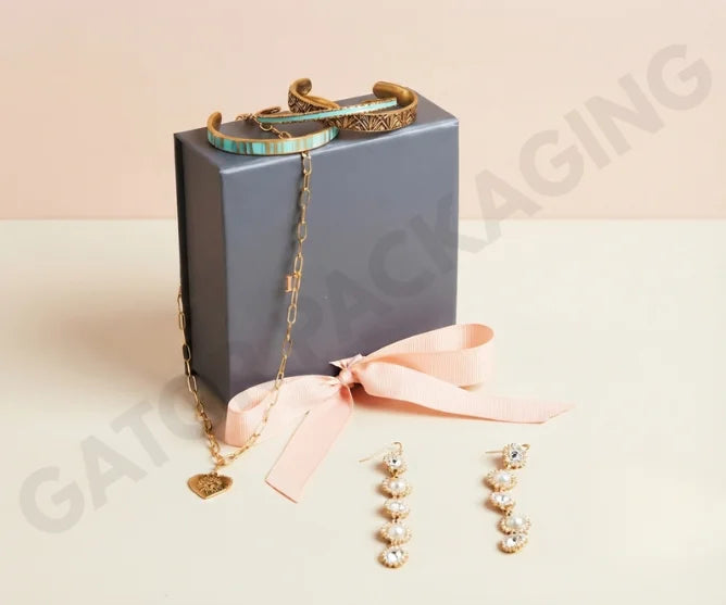 Custom-Jewelry-Subscription-Boxes