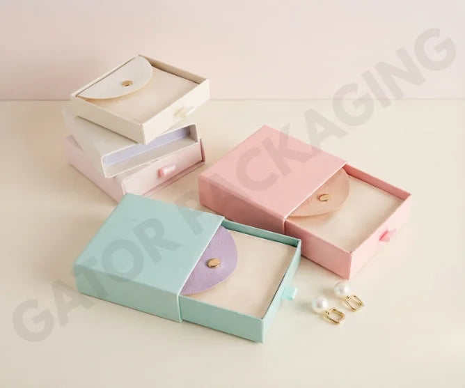 jewelry-subscription-packaging